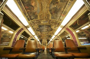 Поезд - Версальский дворец