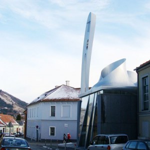 Церковь выполненная в футуристическом стиле