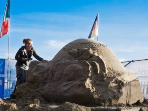 Фестиваль песчаных скульптур 2012: “Мульт-остров”