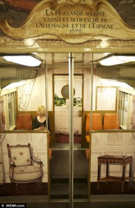 Поезд - Версальский дворец