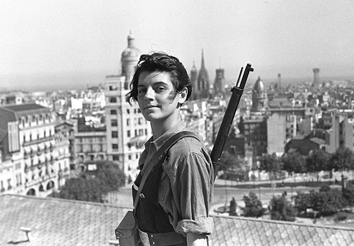 26 Marina Ginestà French Veteran Spanish Civil War. Her Most Famous Picture At Top Of Hotel Colón Barcelona 1936